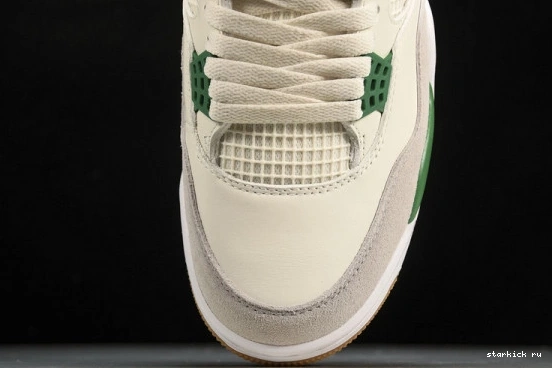   DR5415-103 Green Retro  4 SB Jordan DR5415-103 Pine 0310